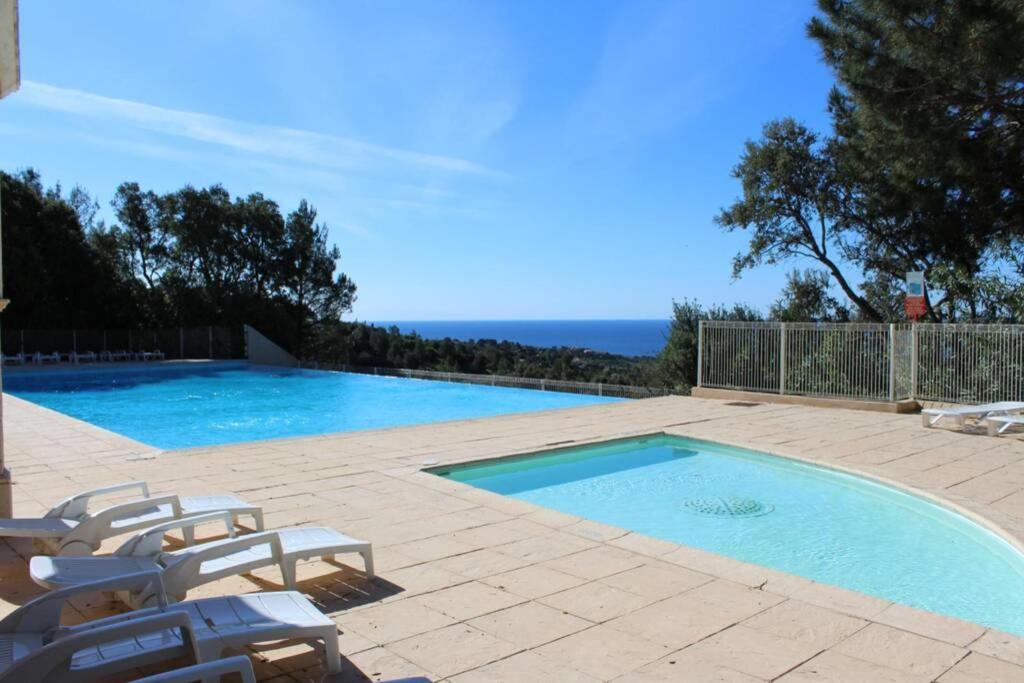 Tres Bel Appartement T3 Avec Splendide Vue Mer لي إيسامبر المظهر الخارجي الصورة