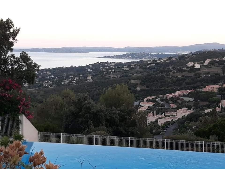 Tres Bel Appartement T3 Avec Splendide Vue Mer لي إيسامبر المظهر الخارجي الصورة