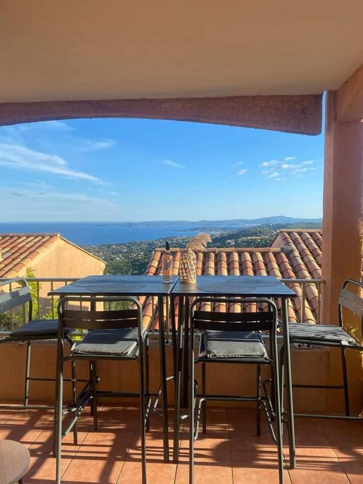 Tres Bel Appartement T3 Avec Splendide Vue Mer لي إيسامبر المظهر الخارجي الصورة